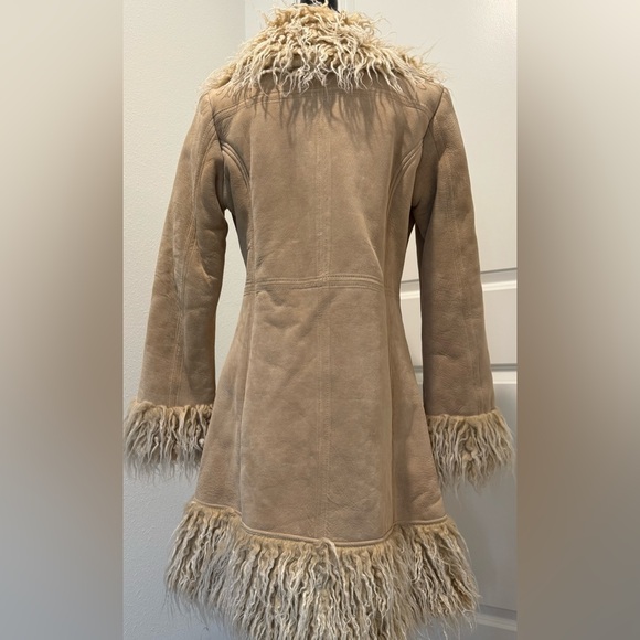 Vintage H&M Women's Tan Suede Leather Long Coat with Shaggy Furry Trim - Picture 7 of 17